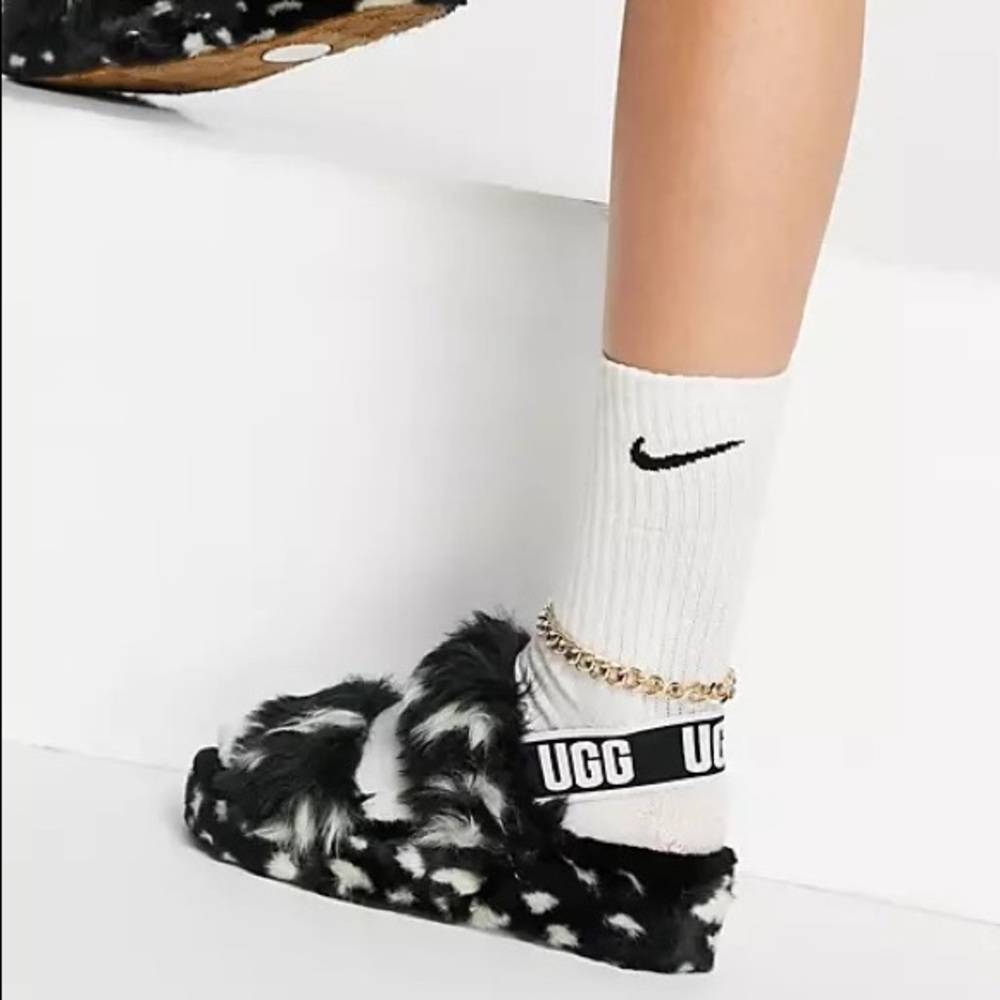 Ugg Fluff Yeah Slippers Black and White Neutral Fuzzy Sandal Slippers Size 8 - Picture 5 of 16
